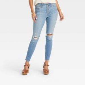 Universal Threads High Rise Skinny Jeans